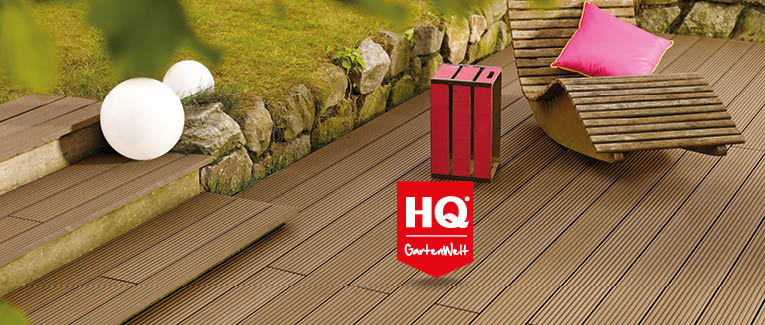 Darstellung einer Terrasse im garten mit Holzdielen der HQ-Gartenwelt